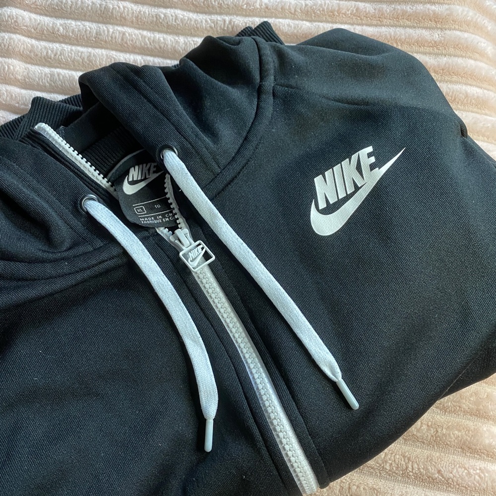 XL Black Nike Track Hoodie! Good Condition✅